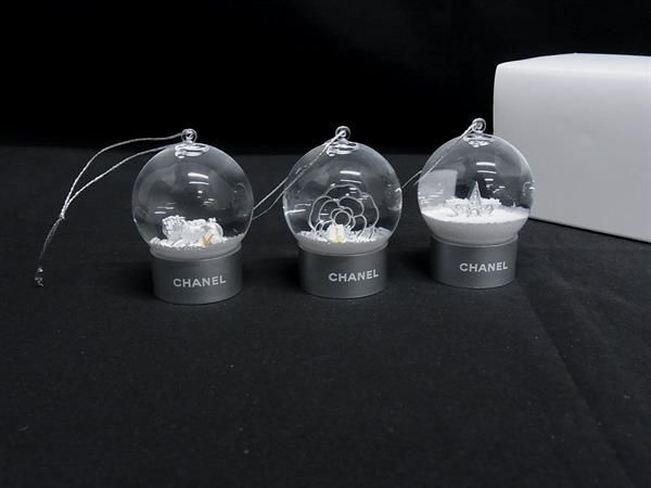 Boutique Chanel Snow Globe Lion Flower Star Key Holder Charm Set Of 3