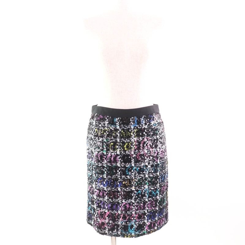 CHANEL 22A P73122 Lined With 100% Silk Sequins With Coco Mark Plate Knee-length