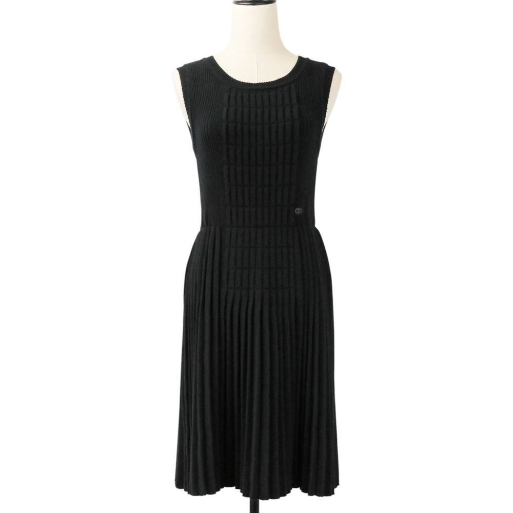 Chanel Pleated Wool Knit Dress 38 Black