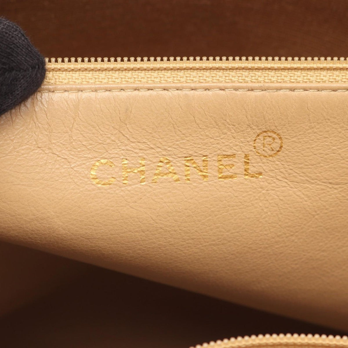 Chanel Tote CC Logo Beige Leather Calf CC Coco Ball Shoulder — view 4
