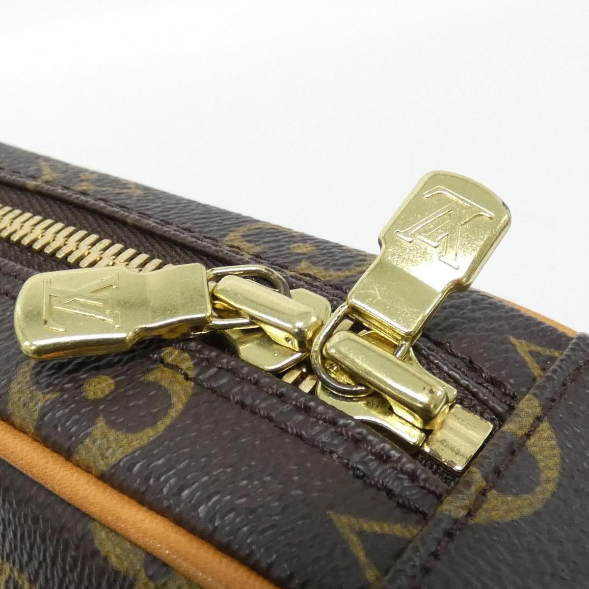 Louis Vuitton Monogram Pochette Gange Shoulder Bag — view 4