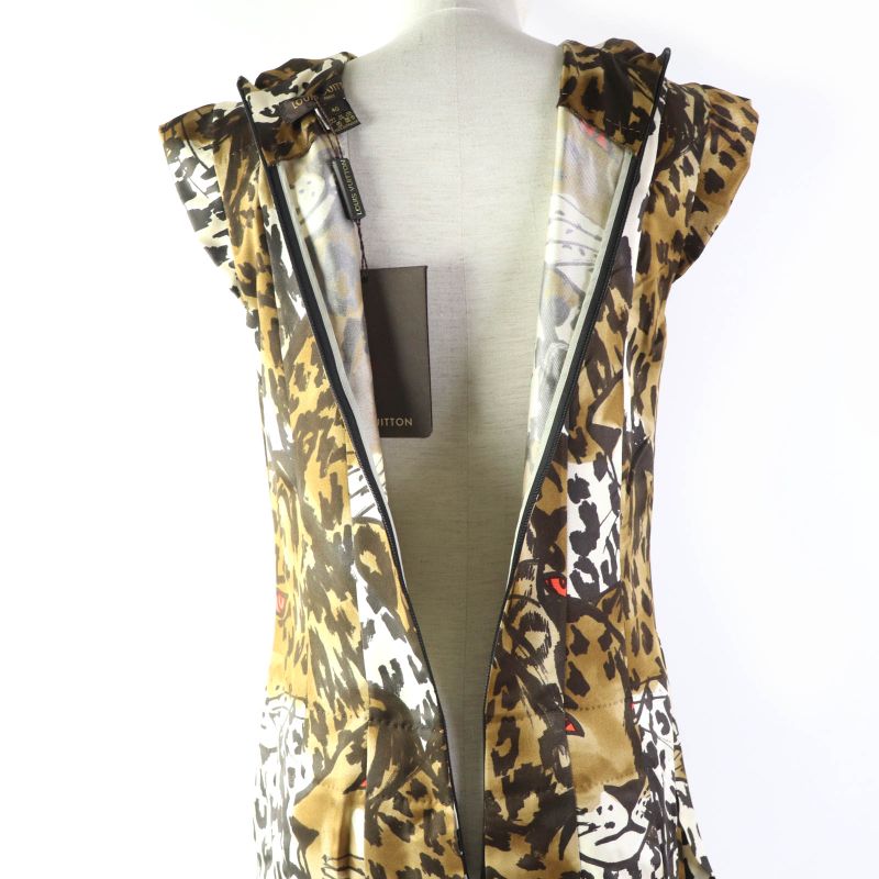 Louis Vuitton 100% Silk Leopard Print V-neck French Sleeves Pleats Dress Brown