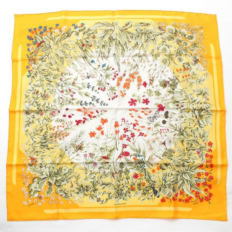 Hermes Carré 90 LA Prairie Meadow Silk Scarf Yellow