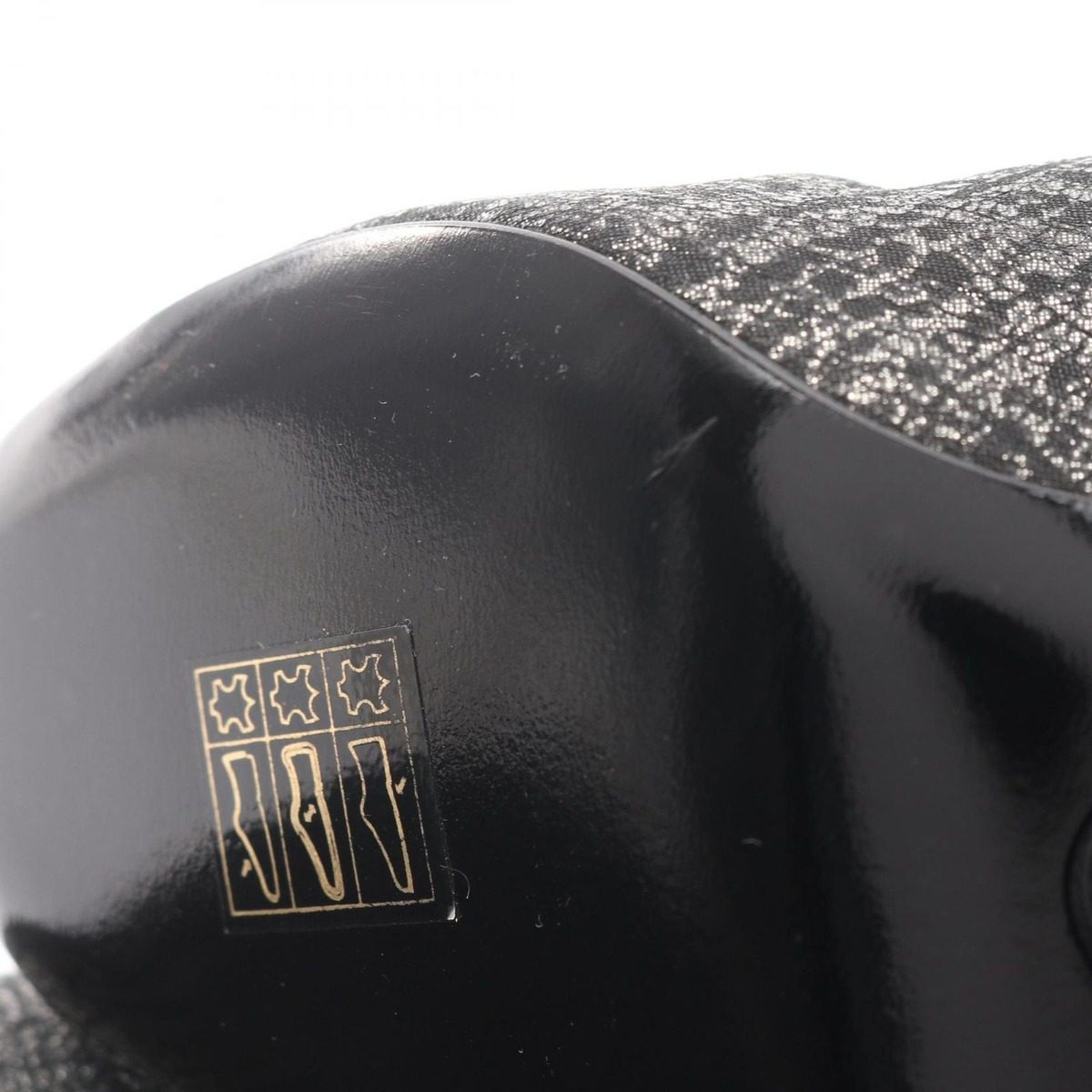 Chanel Boots CC Logo Patent Leather — view 8