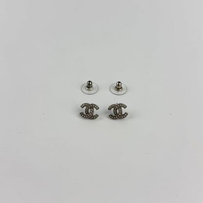 Chanel CC Logo Earrings Silver Vintage — view 3