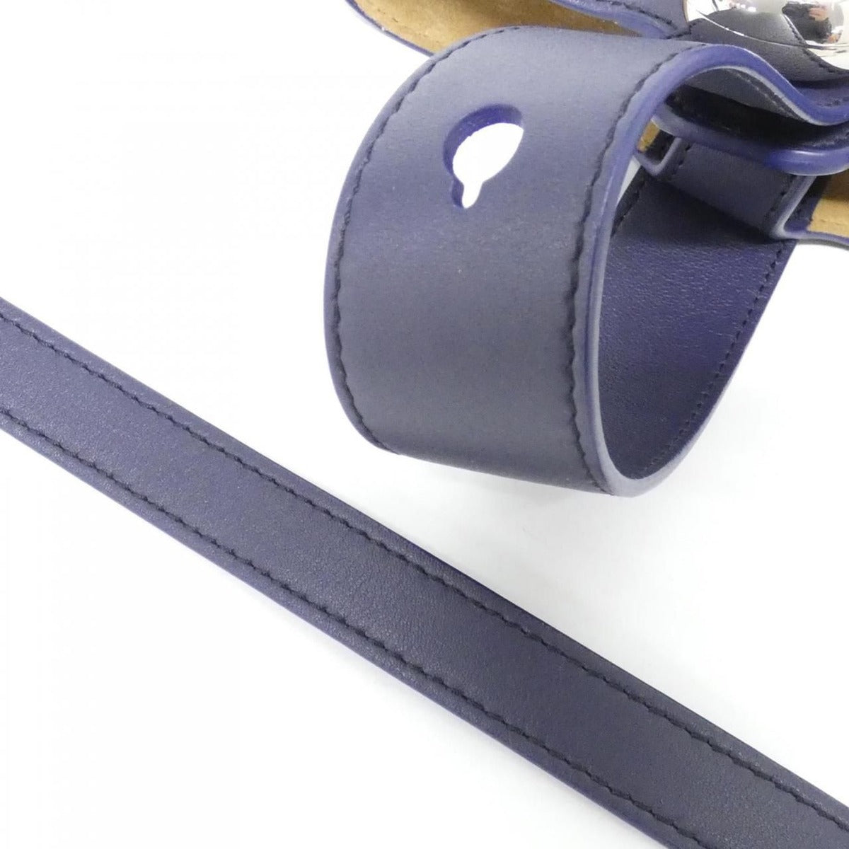 Loewe Pebble Bucket Bag Mini — view 8