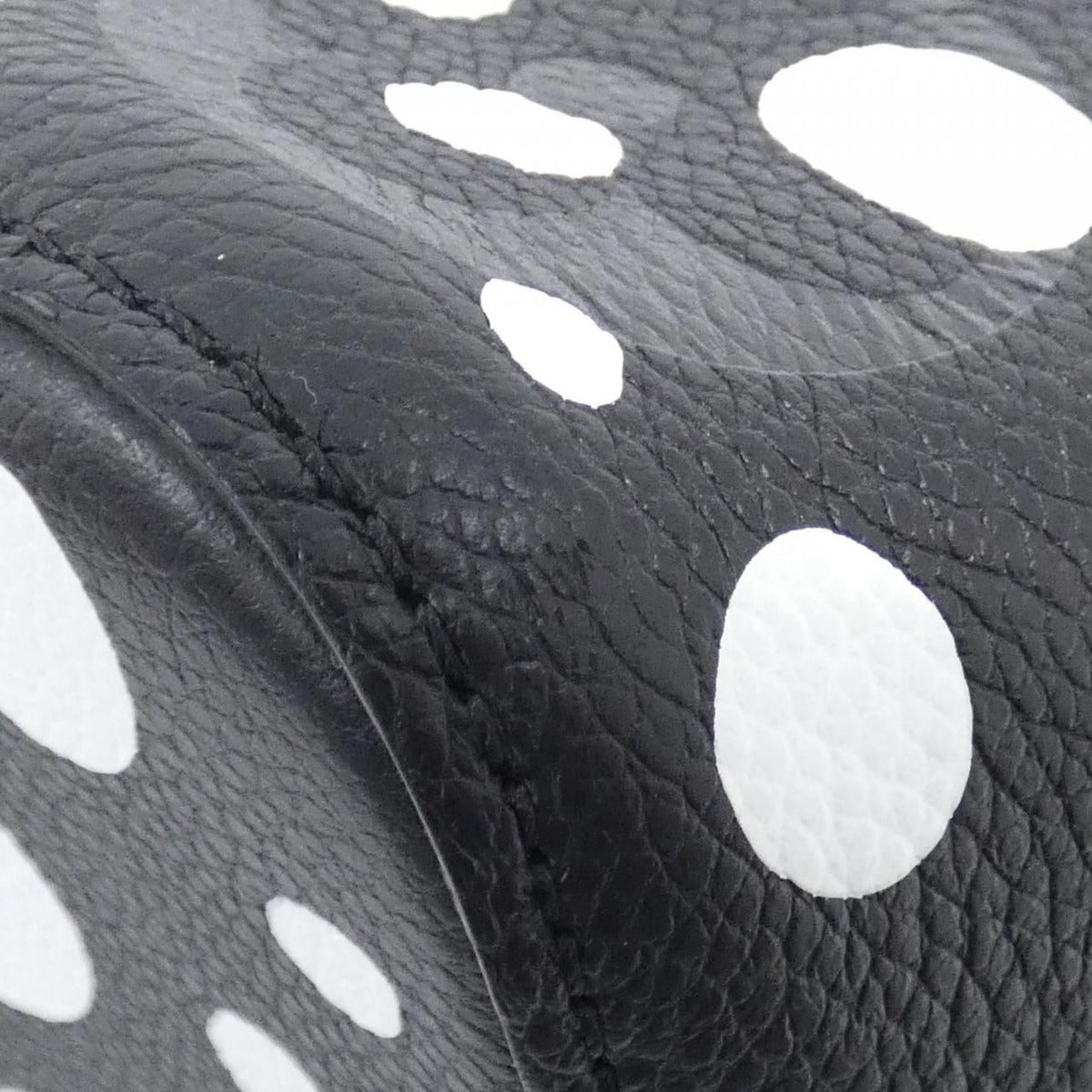 Louis Vuitton Monogram Empreinte Neo Noe MM Shoulder Bag — view 3