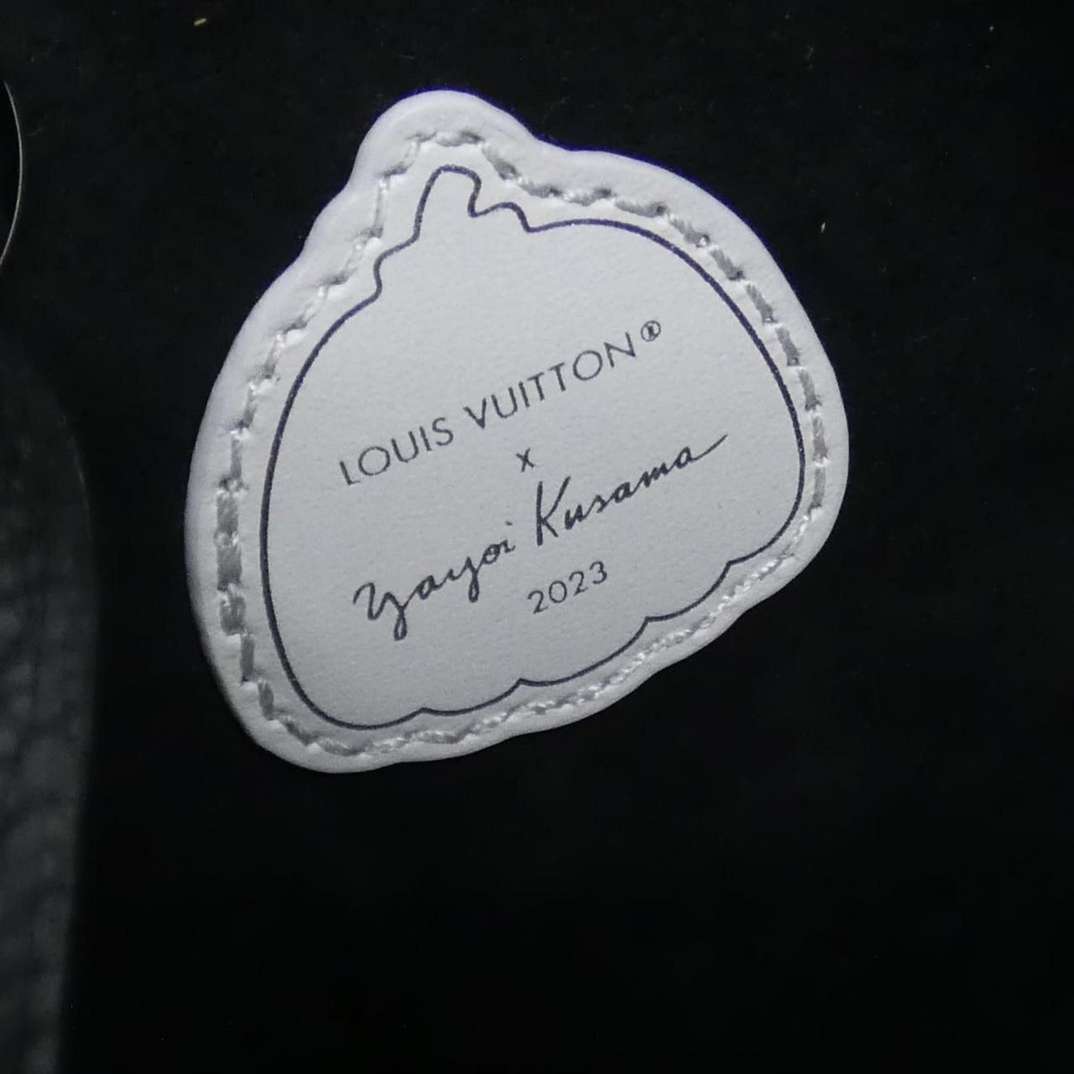 Louis Vuitton Monogram Empreinte Neo Noe MM Shoulder Bag — view 6