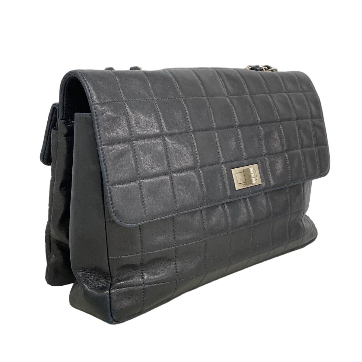 Chanel Shoulder Bag 2.55 Choco Bar Lambskin Black Silver — view 2