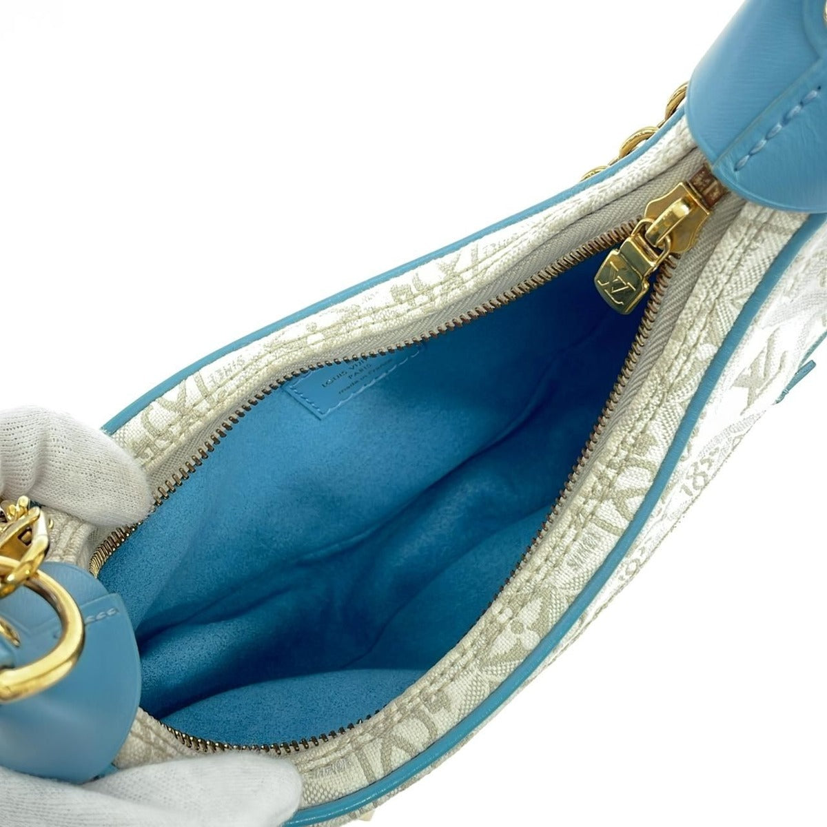 Louis Vuitton Loop Shoulder Bag — view 9