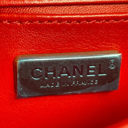 Chanel 20 Lambskin Red Shoulder Bag Silver — view 7