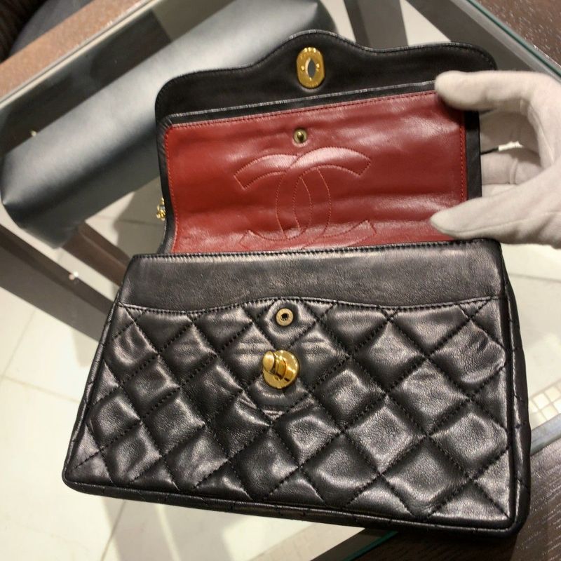 ◎ Authentic Chanel Paris Limited Matelasse Shoulder Bag Chain Black Gold