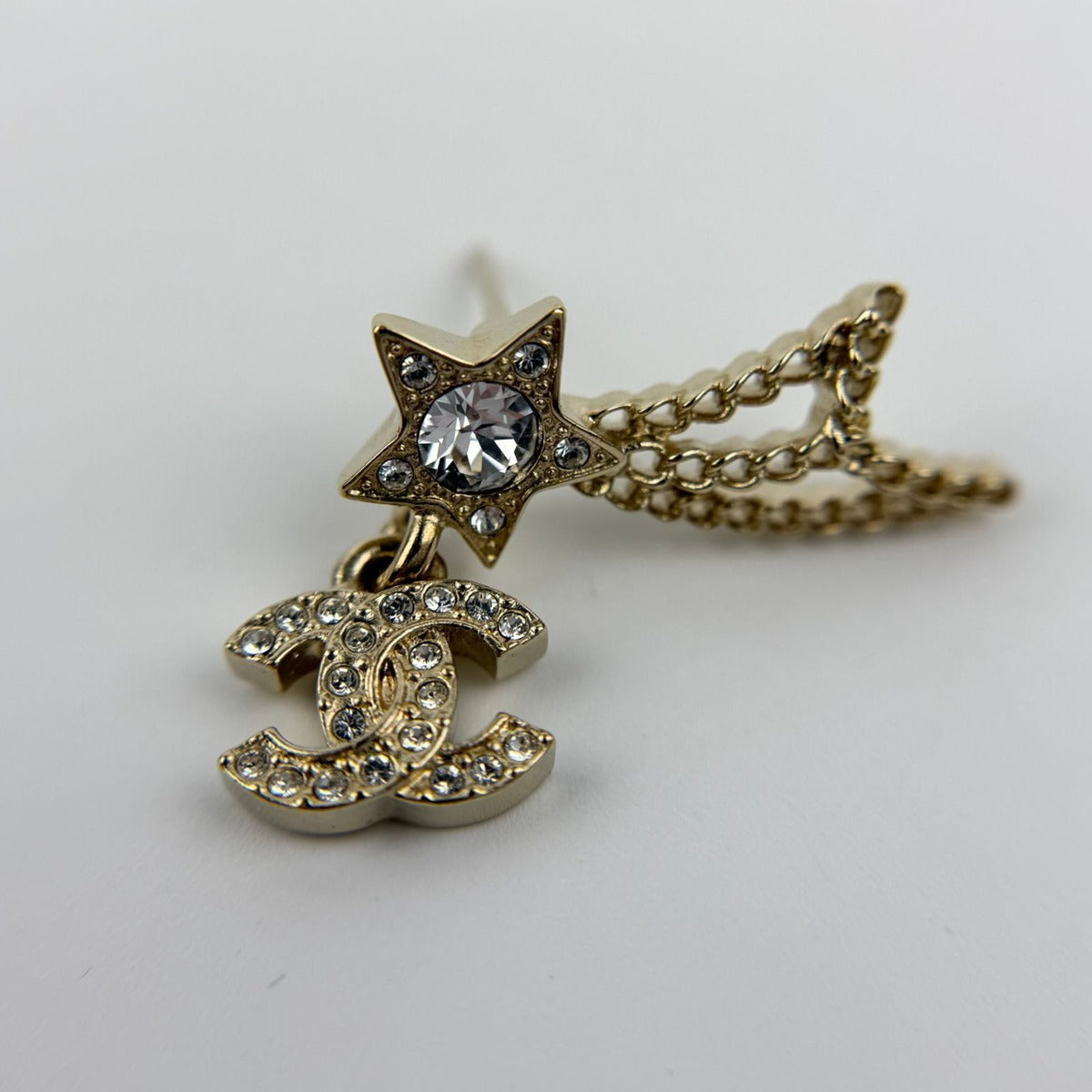 Chanel CC Logo Star Motif Earrings Gold Vintage — view 5