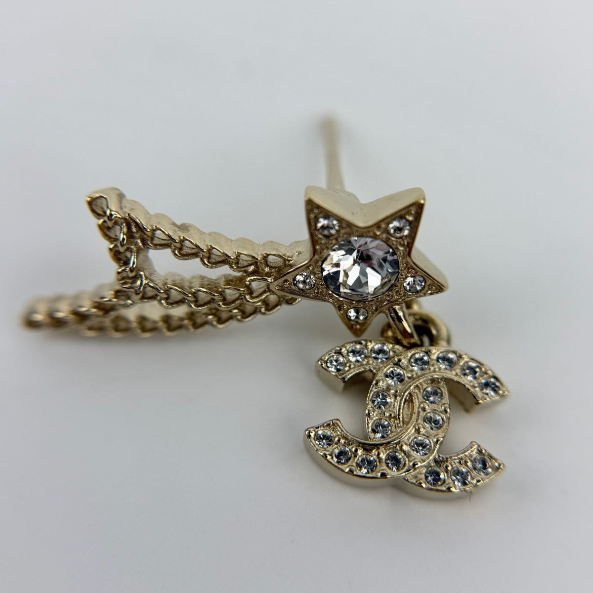 Chanel CC Logo Star Motif Earrings Gold Vintage — view 8