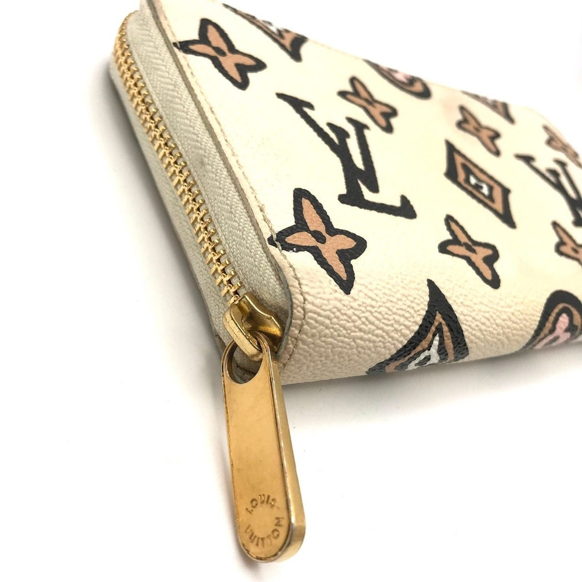 Louis Vuitton Monogram Wild at Heart Zippy Wallet Beige Animal — view 4
