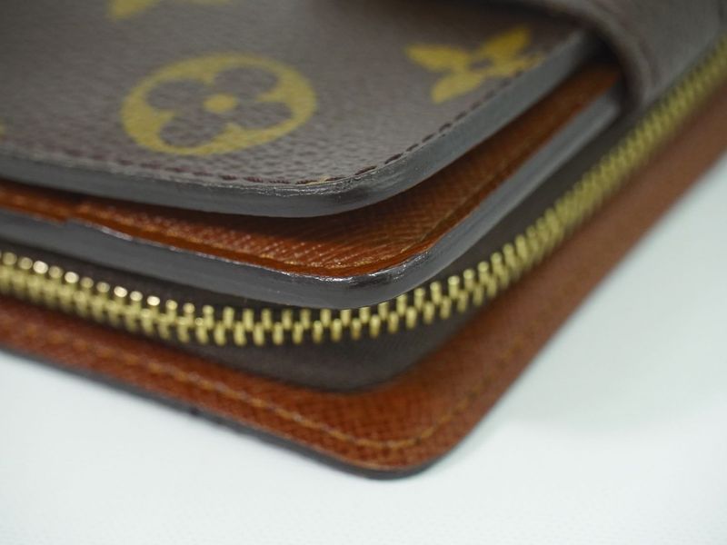 Authentic Louis Vuitton LV Compact Zip Monogram Fold Wallet Brown M61667