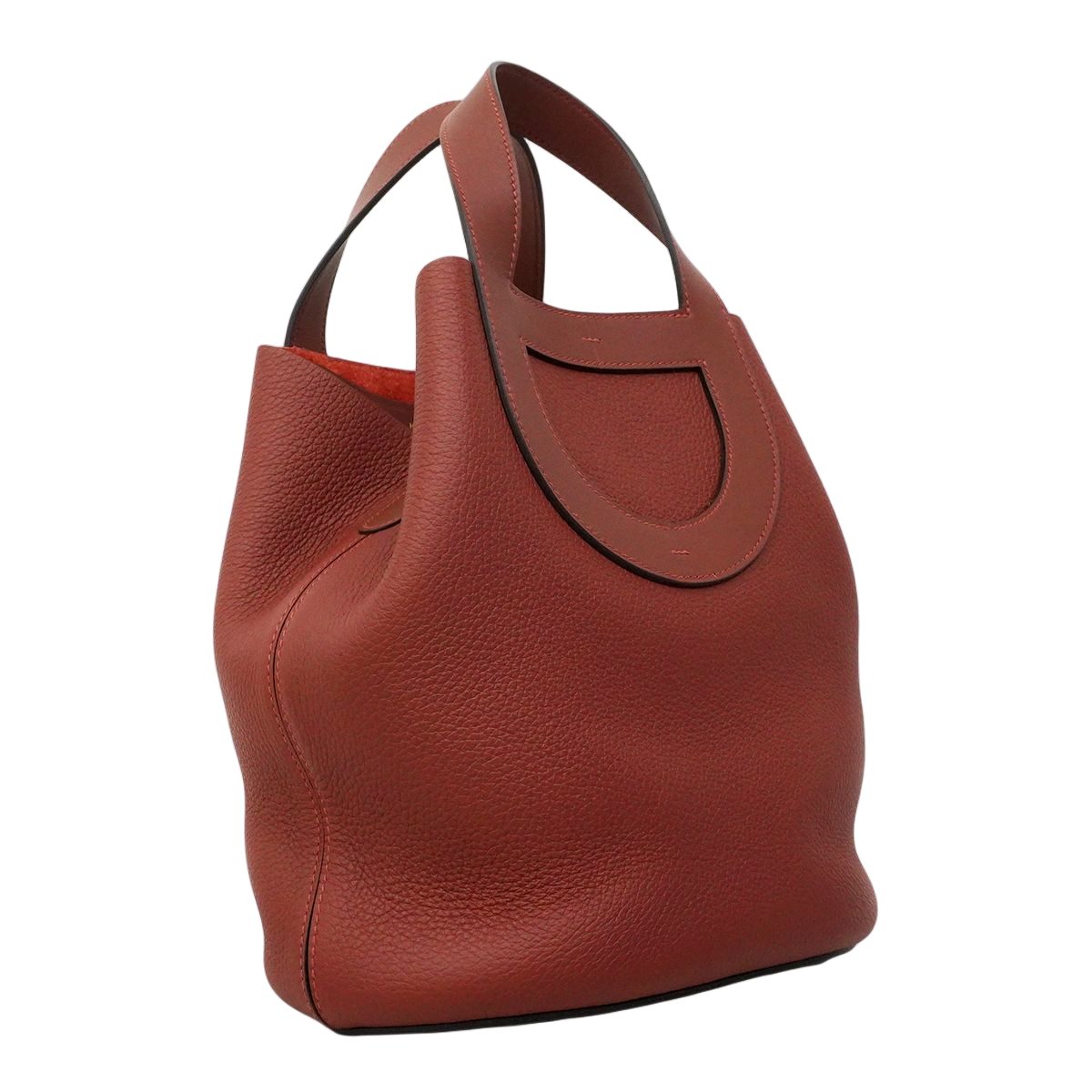 Hermes Handbag in the Loop 23 Taurillon Clemence Swift Rouge Ache Gold — view 2