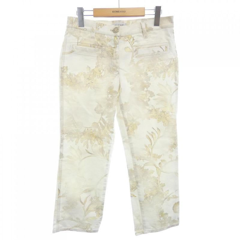 Chanel Size 38 Jeans