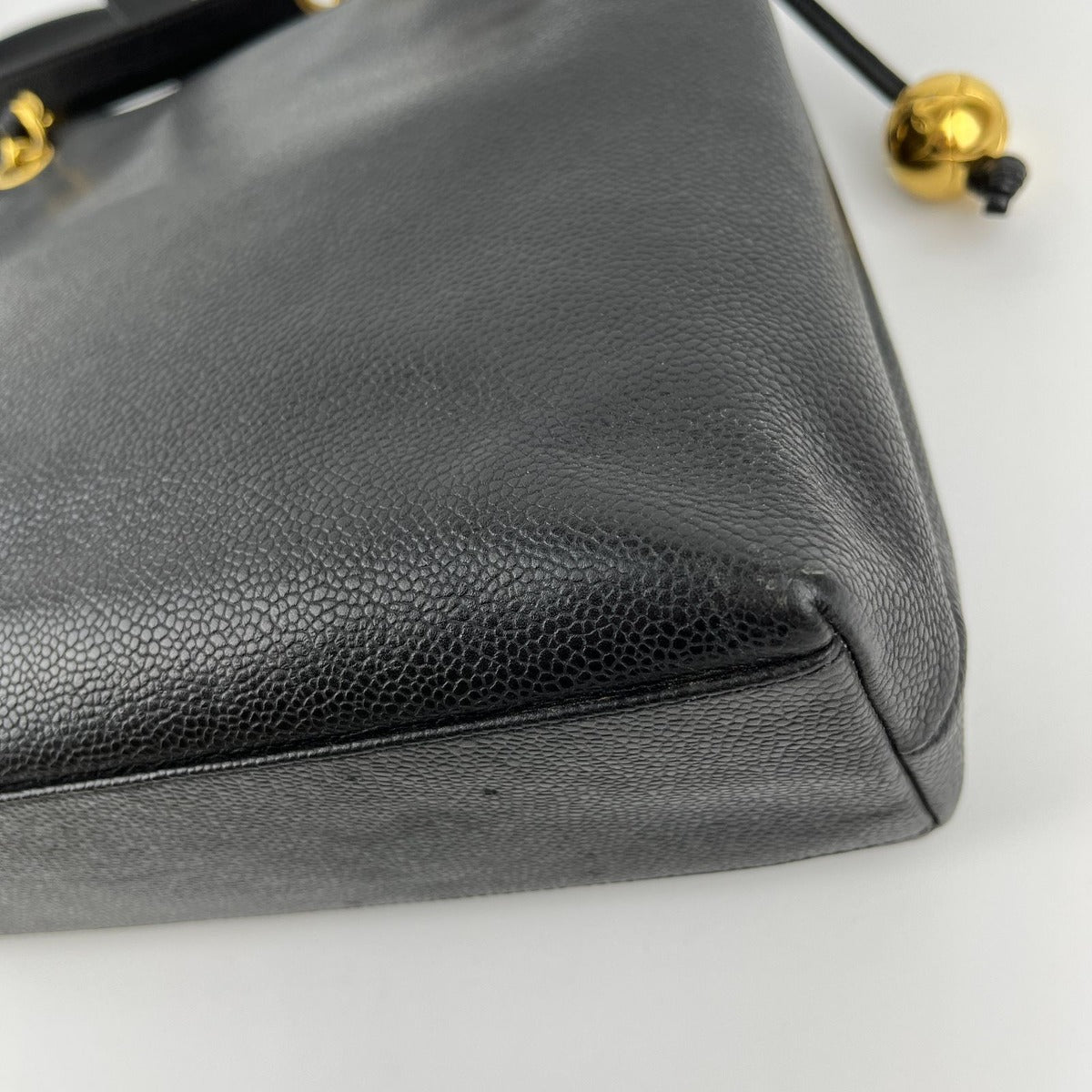 Chanel CC Logo Quilted Shoulder Bag Black Caviar Leather Edition Vintage — view 10