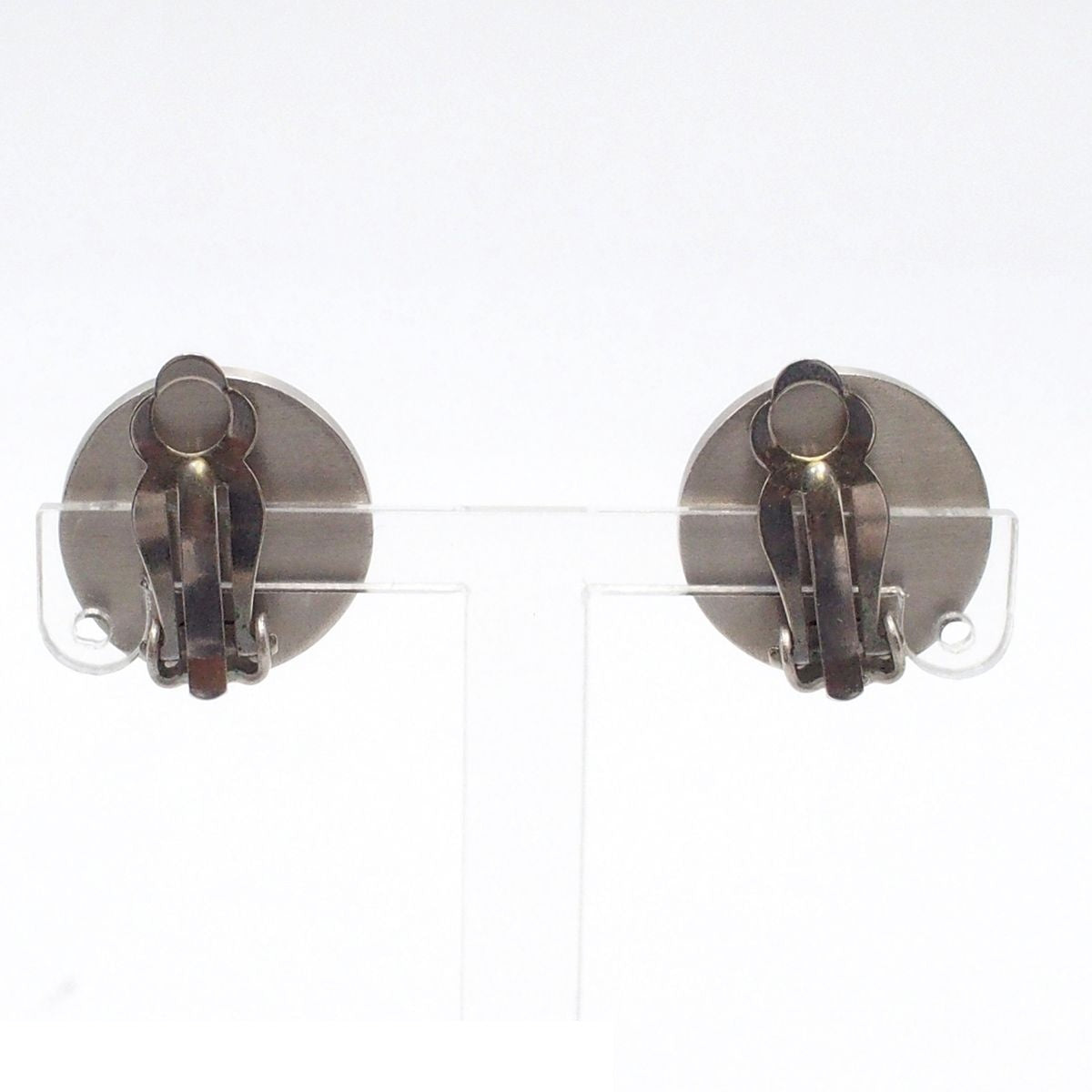 Chanel 06P Earrings Silver Metal Round CC Logo Camellia Costume — view 3