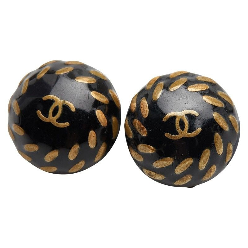 Chanel Coco Mark Round Black Gold Plastic Plated