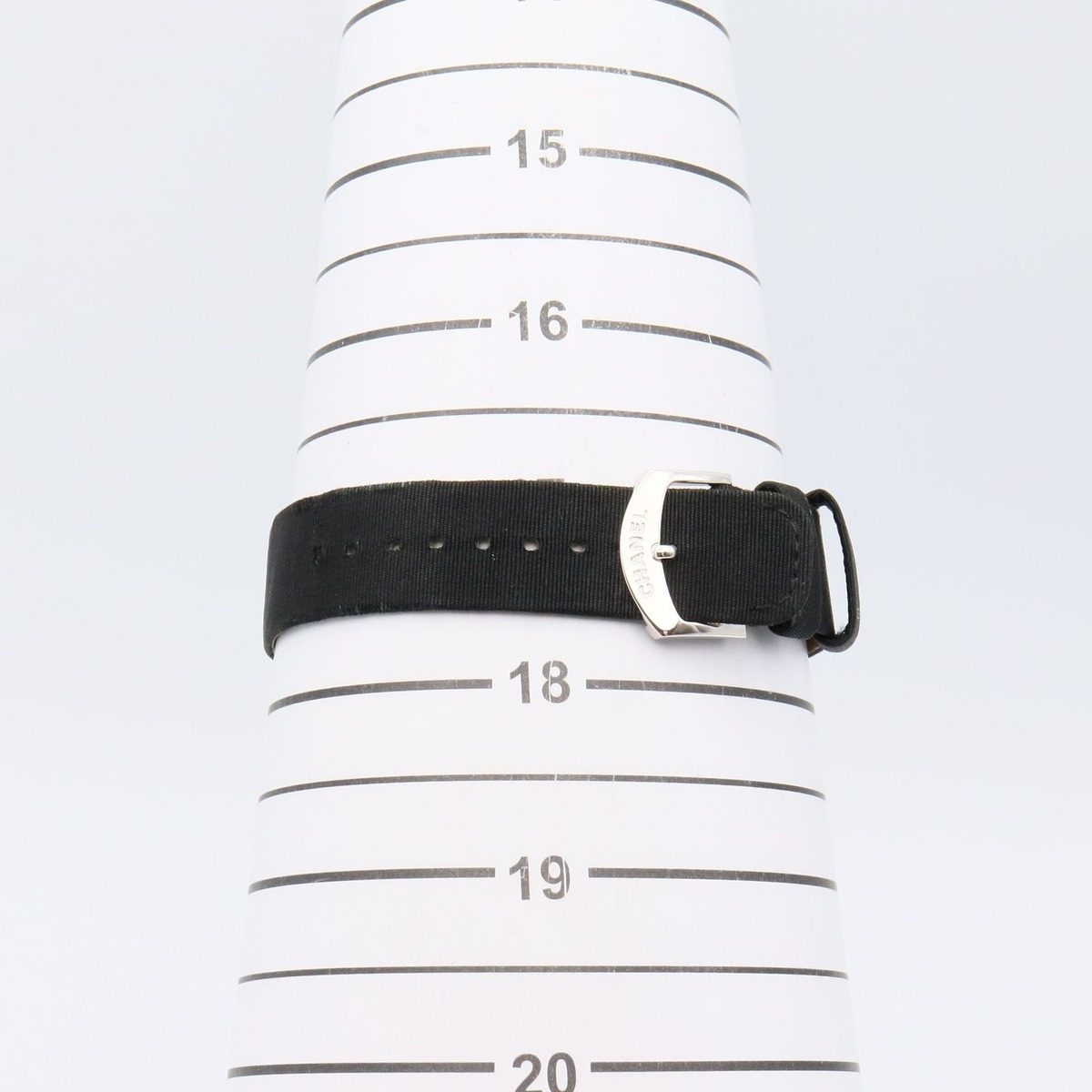 Chanel Watch Camellia Diamond 18k White Gold Leather — view 7