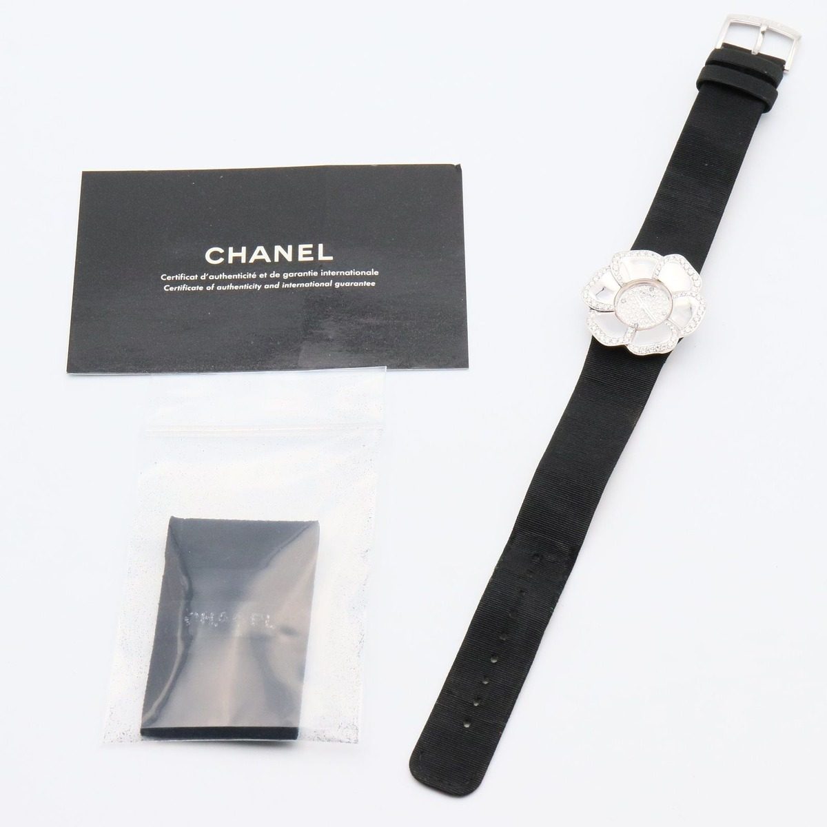 Chanel Watch Camellia Diamond 18k White Gold Leather — view 9