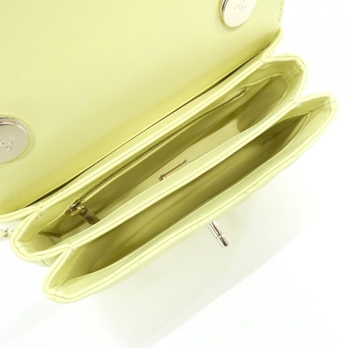 Chanel Bag Handbag Yellow — view 7