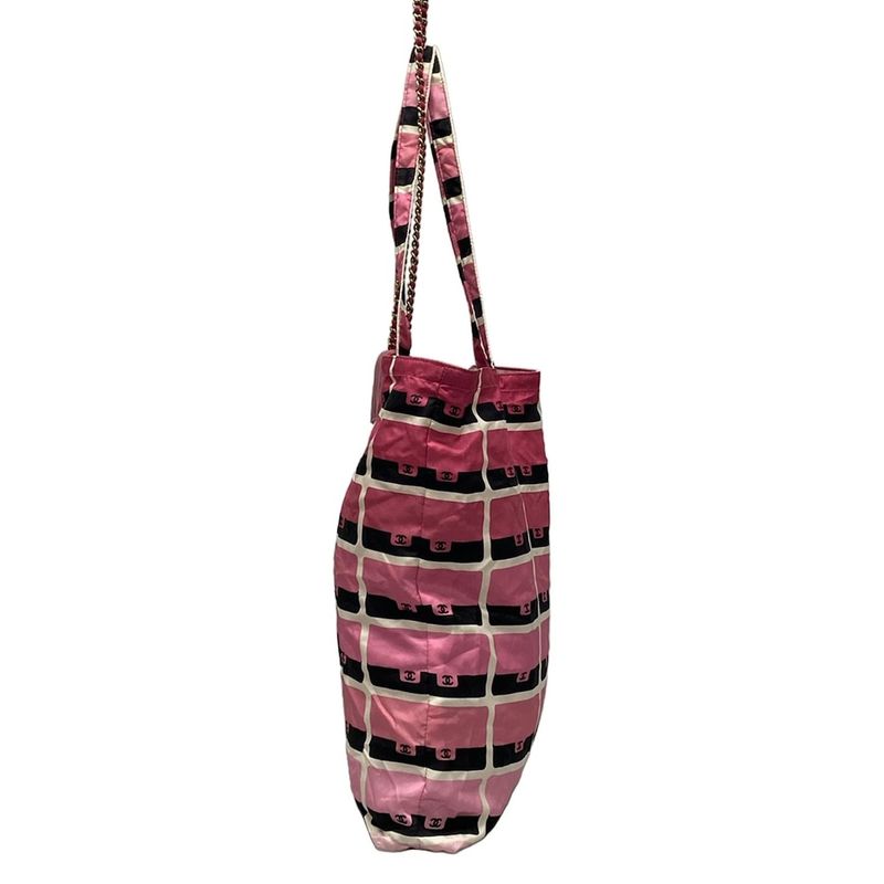 Chanel Tote Bag Matelasse Pink X Black X White Gold Hardware / Chain Shoulder /