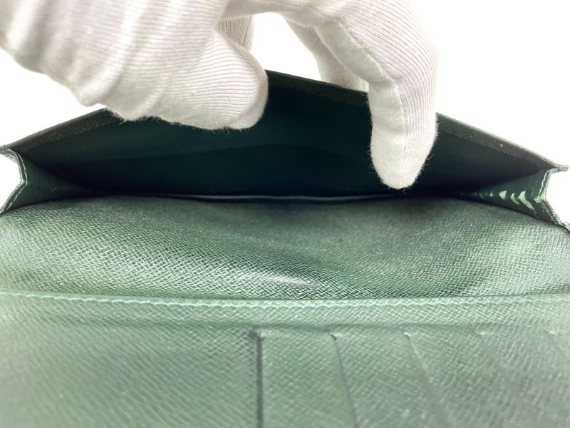 Louis Vuitton Taiga Porte Barrule Carte Cles Di Long Wallet M31002 Epi Cair