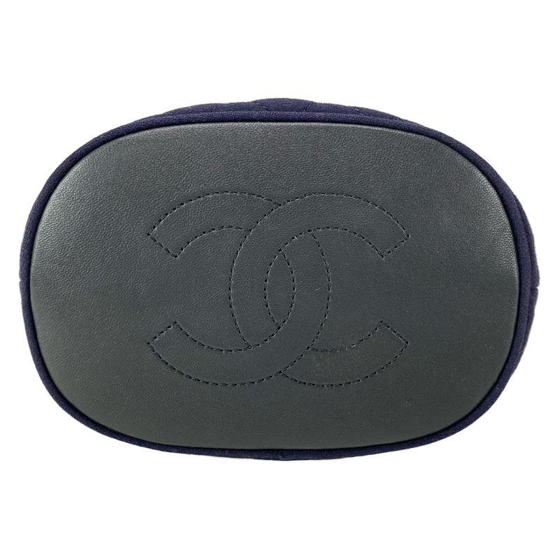 Chanel Shoulder Bag Matelasse Navy Marine Charm / Vintage Gold Hardware /