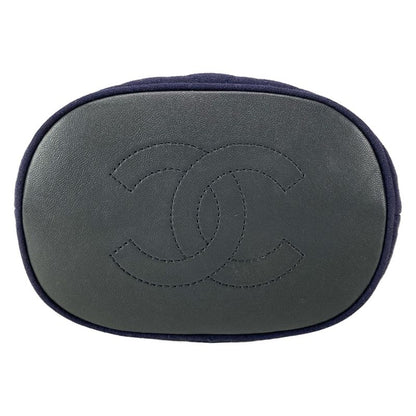 Chanel Shoulder Bag Matelasse Navy Marine Charm / Vintage Gold Hardware /