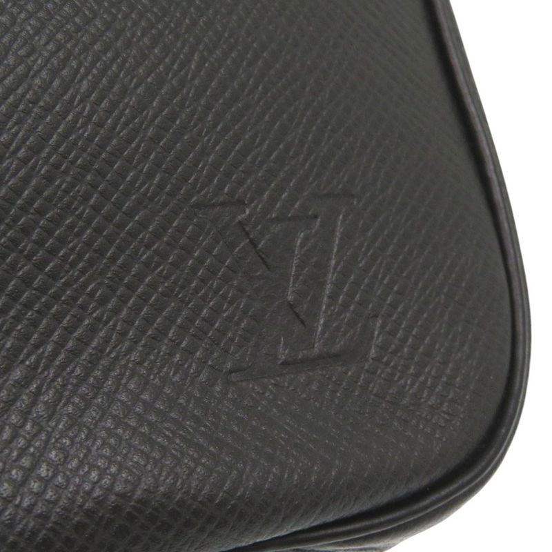 Louis Vuitton Taiga Trousse Toilette Ardoise Second Bag Pouch M30212 Taiga