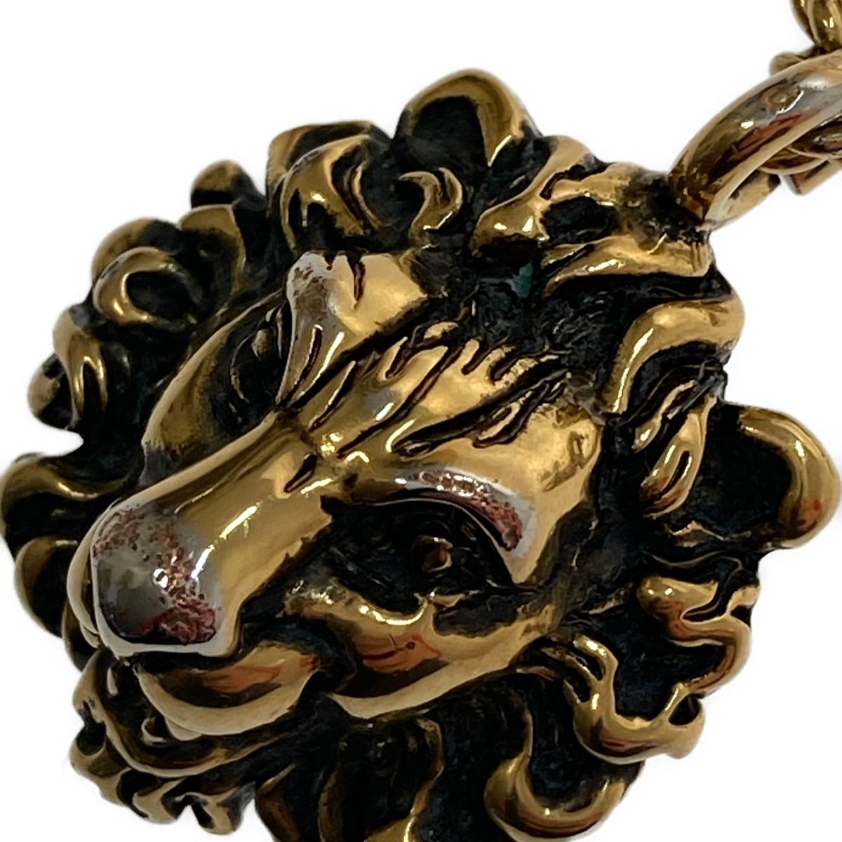 Gucci Necklace with Lion Head Pendant Gold