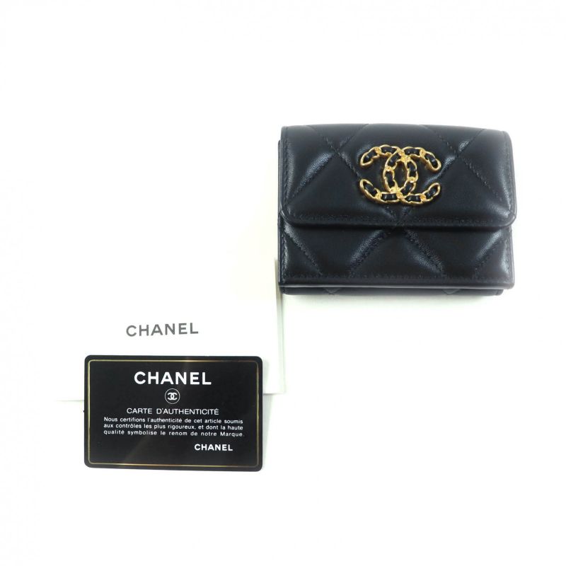 CHANEL Ap1789 19 Small Flap Wallet Lambskin Matelasse With Coco Mark Trifold