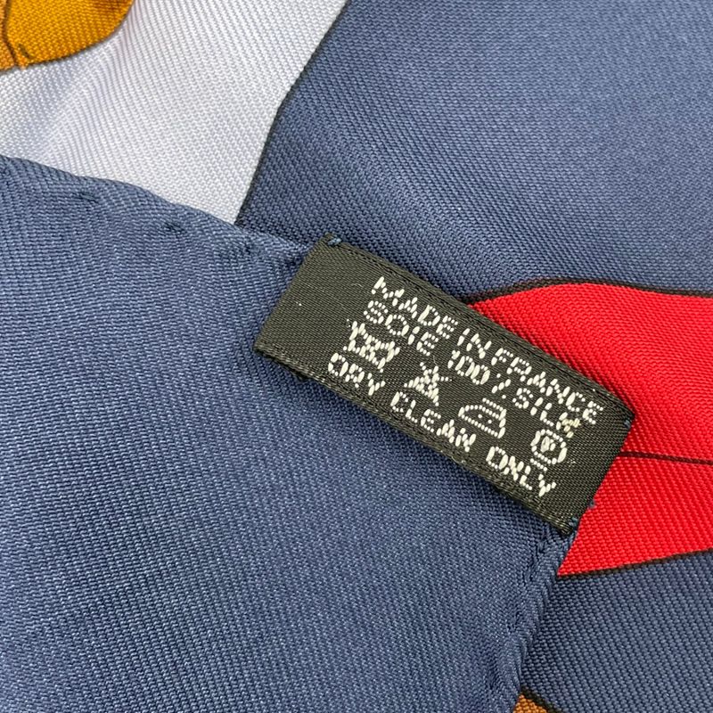 Hermes Carre 90 Neige D'antan Last Year's Snow Blue 100% Silk Scarf