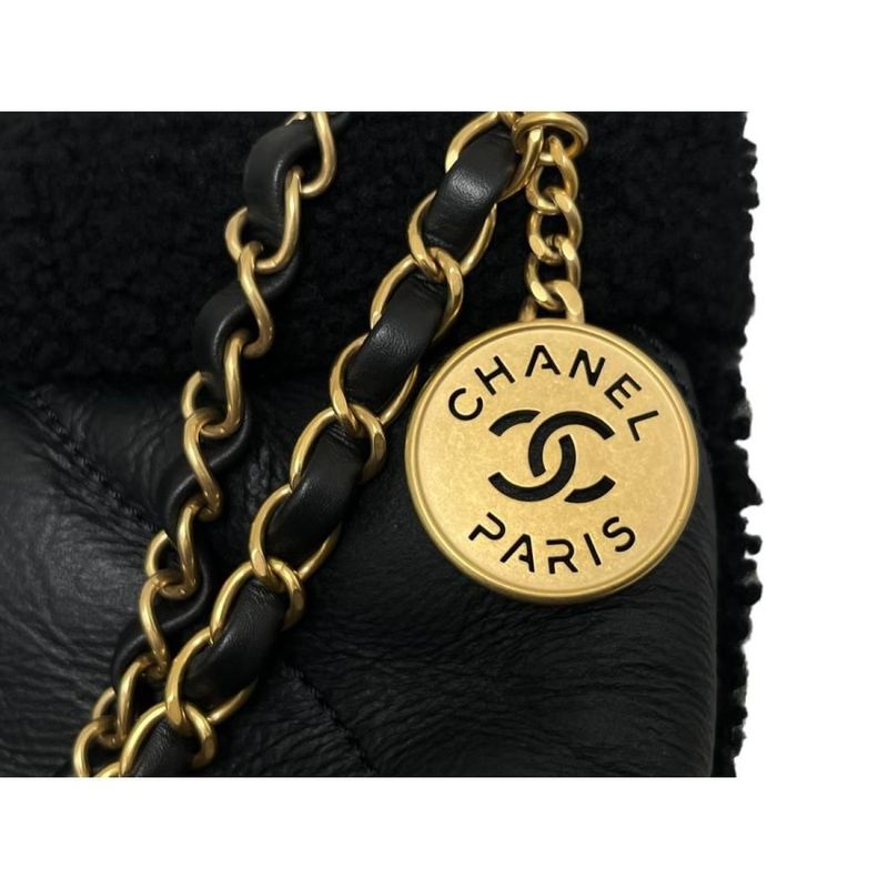 Chanel 22 Small Handbag Chain Bag Shearling Aged Lambskin Black Gold Hardware