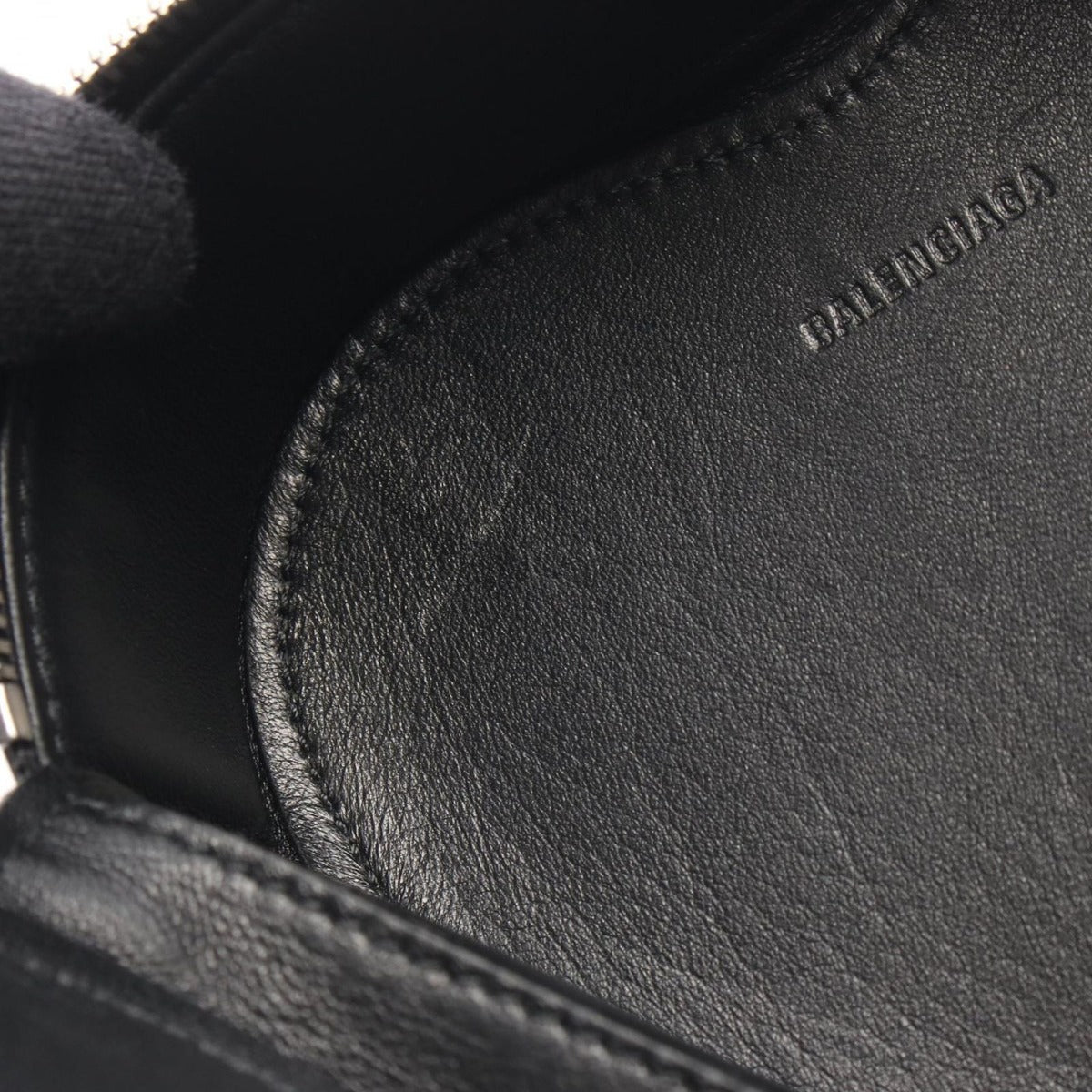 Balenciaga Pouch le Cagole Black Leather — view 6