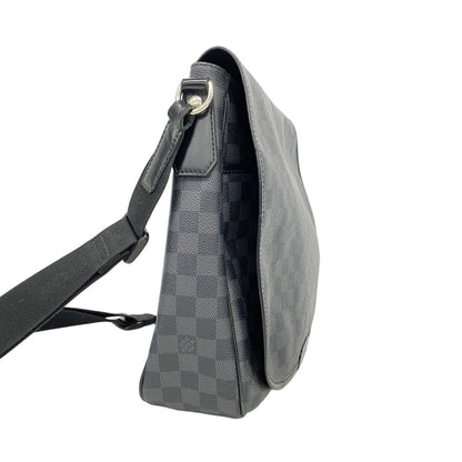 Louis Vuitton Shoulder Bag Damier Graphite Daniel GM Black — view 2