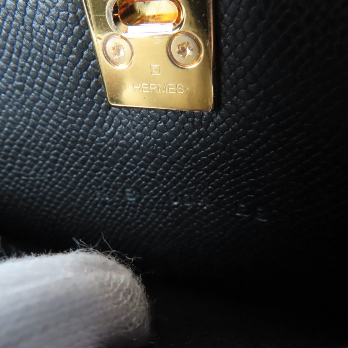 Hermes Medle Card Case Vo Madame Gold Black — view 9
