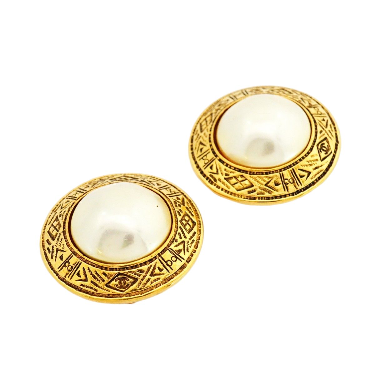 Chanel Earrings Vintage Round — view 2