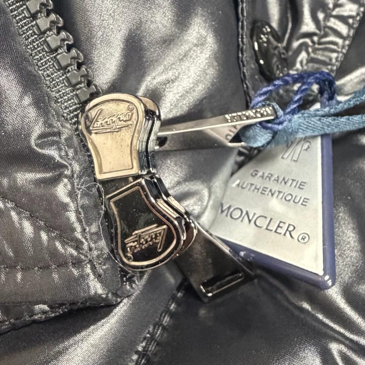 Moncler Abbaye Front Logo Hooded Zip Up Jacket Black 3 — view 6