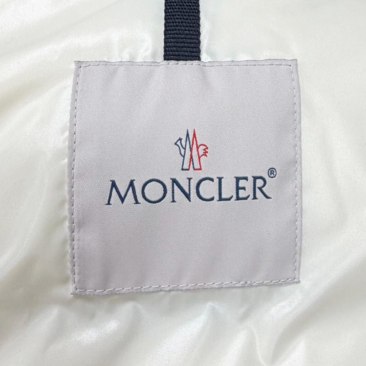 Moncler Abbaye Front Logo Hooded Zip Up Jacket Black 3 — view 8