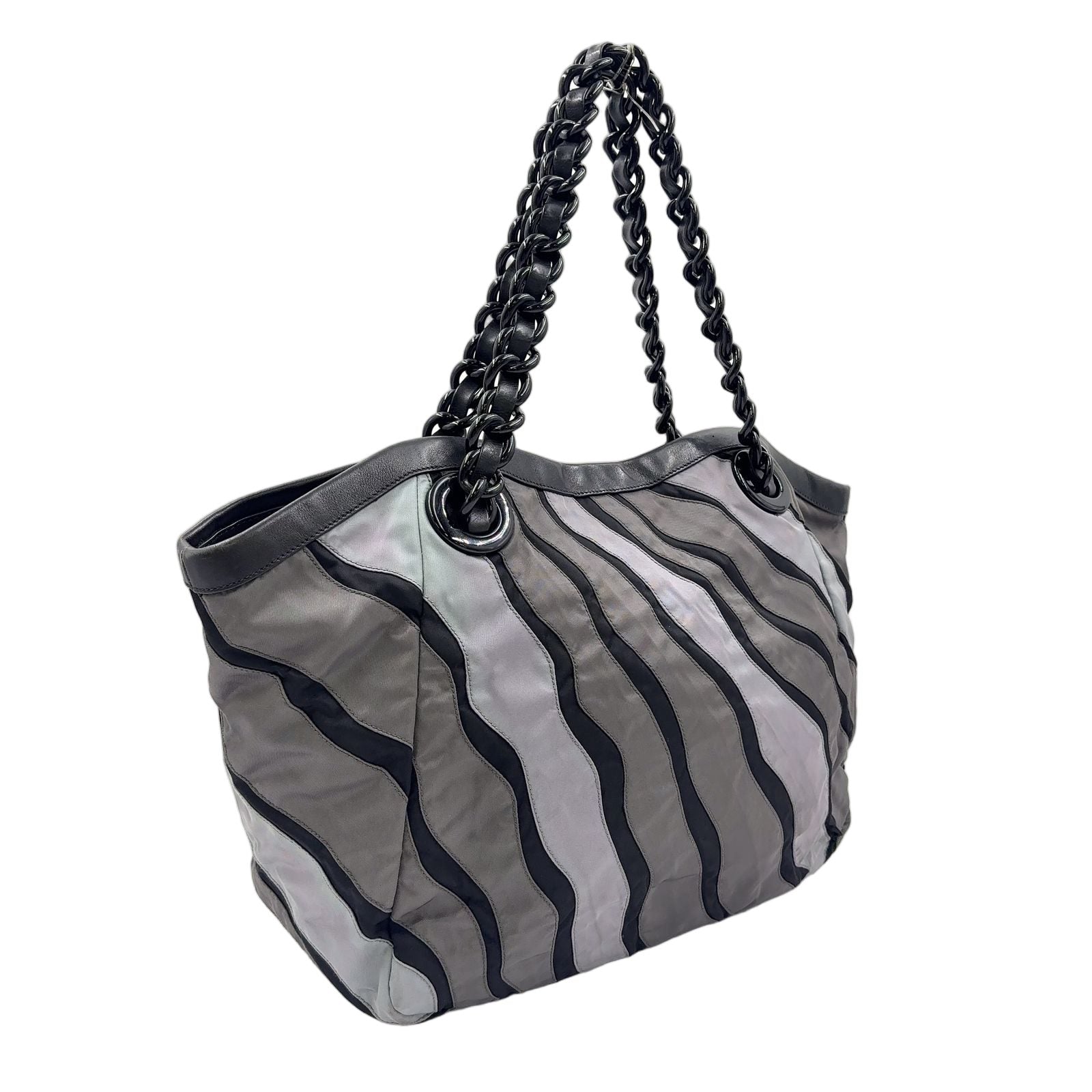 Prada Silver Logo Leather Nylon Gray Black Light Chain Handbag — view 2