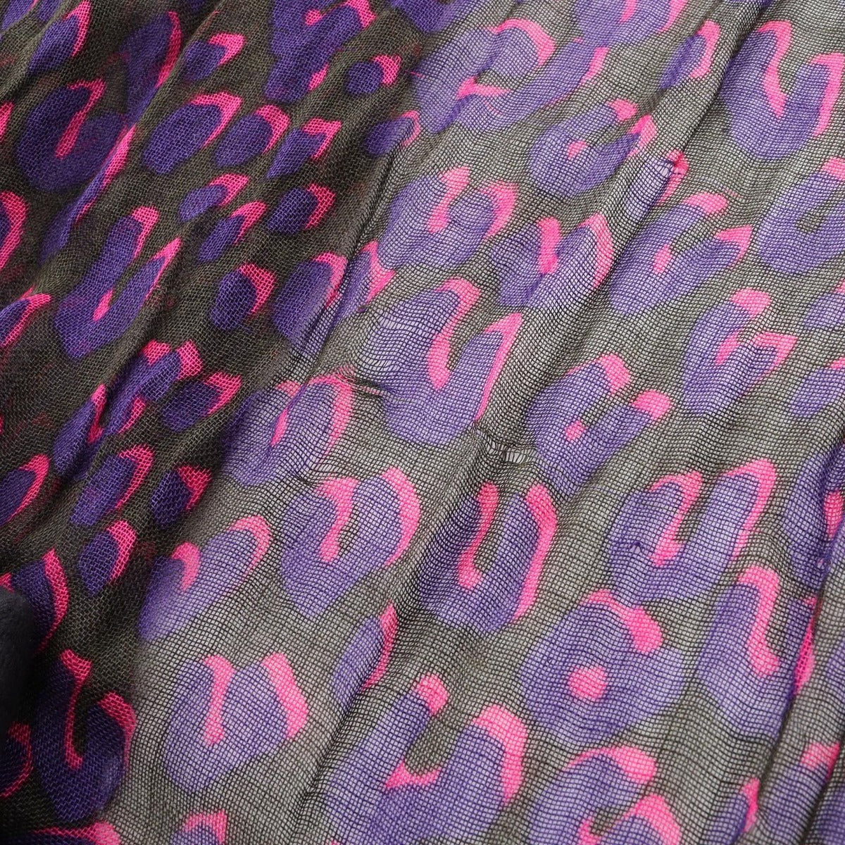 Louis Vuitton Shawl Silk Scarf — view 9