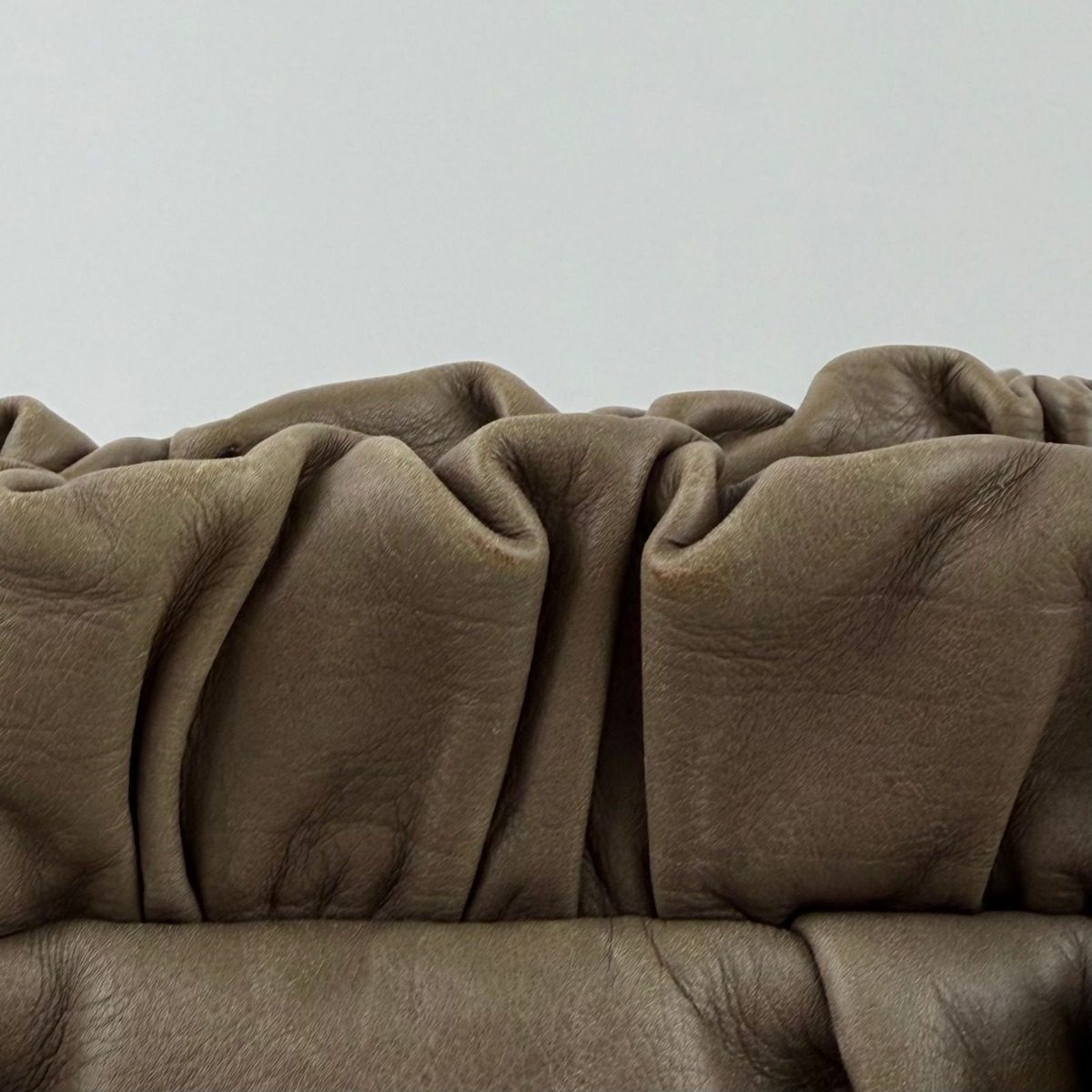 Miu Miu Shoulder Bag Beige Leather Vintage — view 4