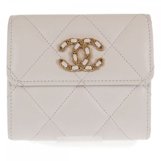 Chanel 19 Flap Wallet Ap2809 Trifold Lambskin White Gold Hardware