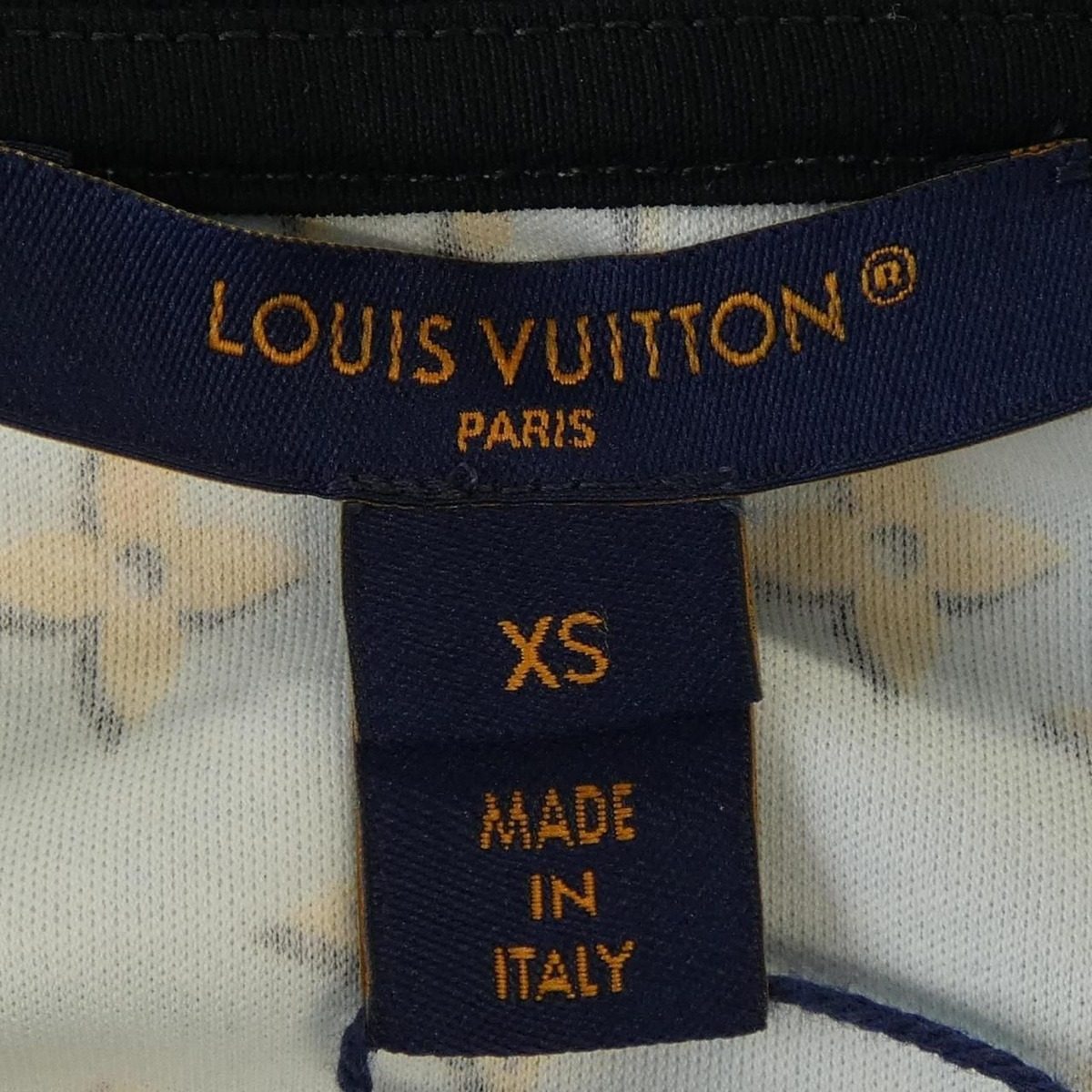 Louis Vuitton Monogram T-Shirt — view 4