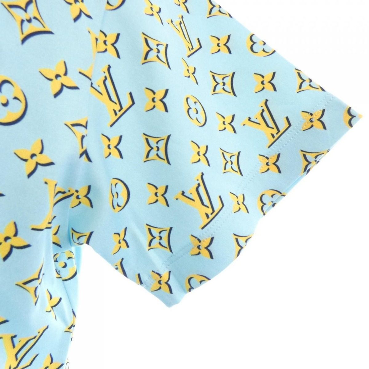 Louis Vuitton Monogram T-Shirt — view 6