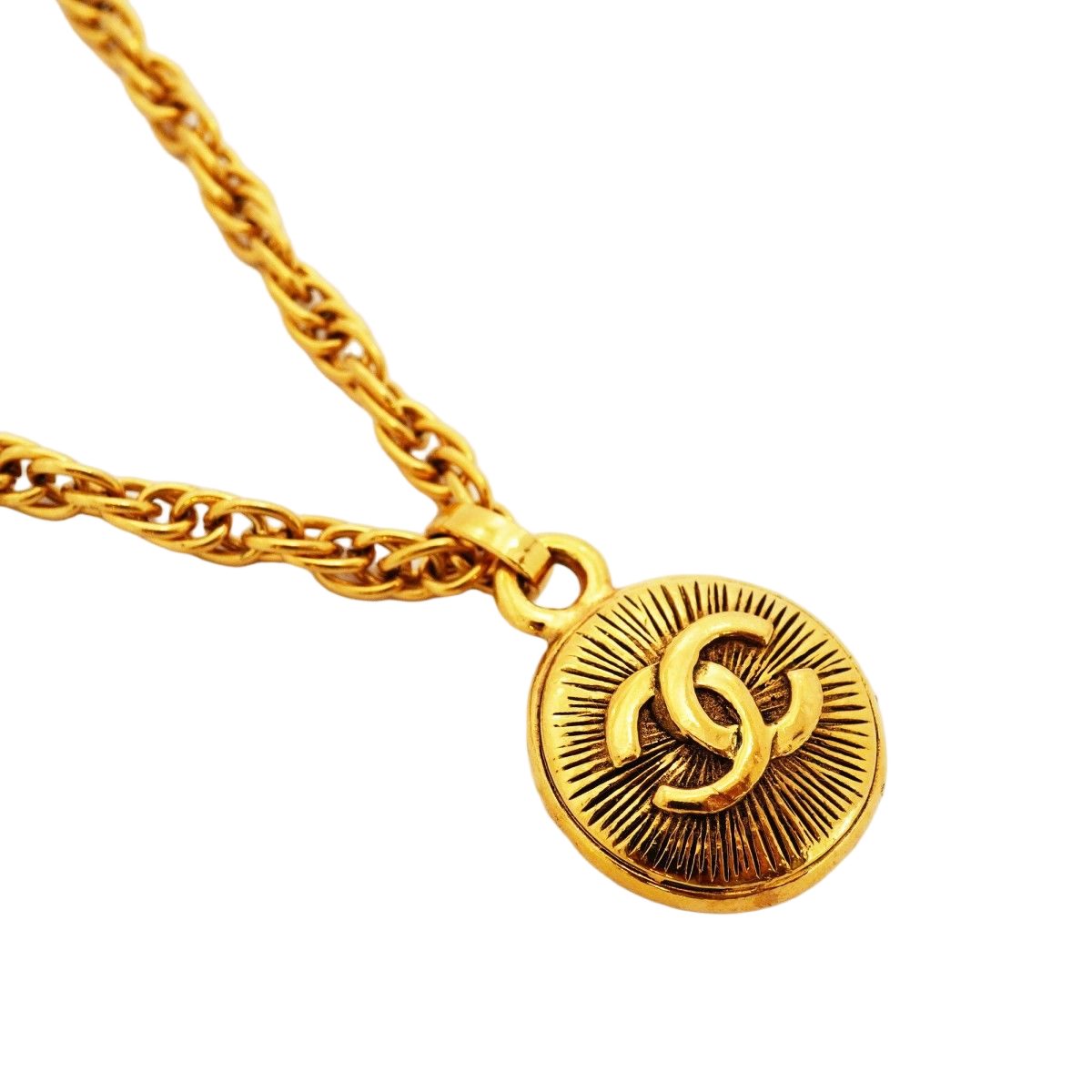 Chanel Necklace Vintage CC Logo Round — view 2